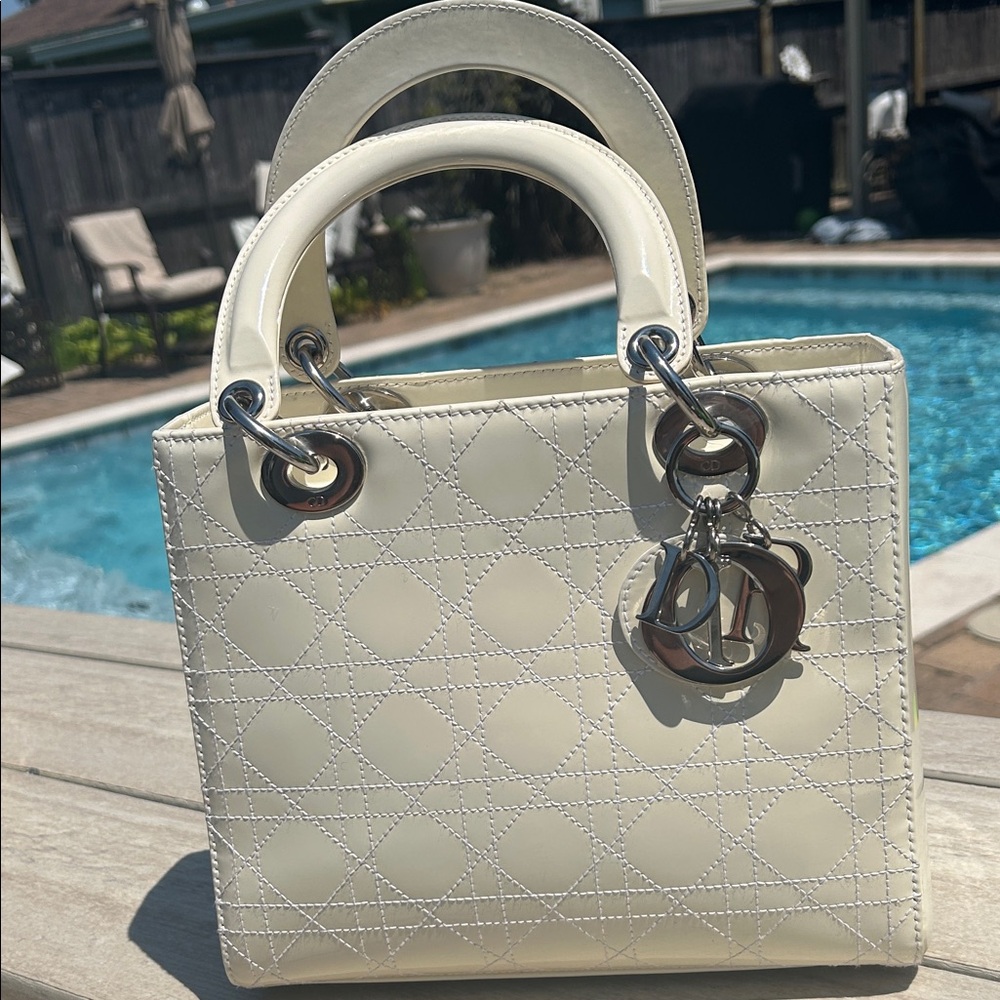 Lady Dior COA in Off White